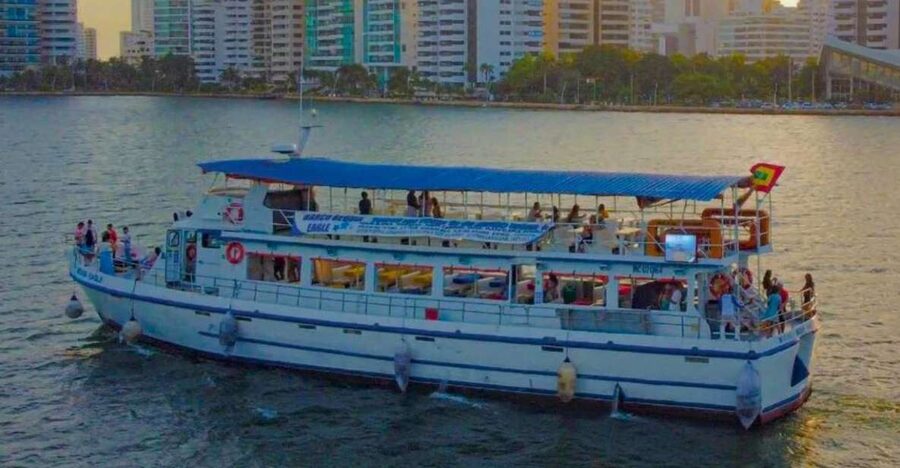 Cartagena de Indias: Sunset Cruise Open Bar with Dance Show - Is $49 a fair price?