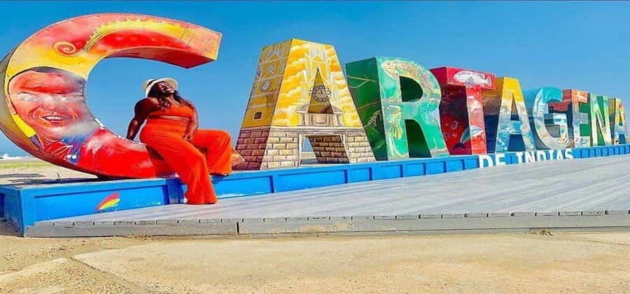 Cartagena: Explore with a city tour aboard a typical "chiva". - A walk through the Historic Center