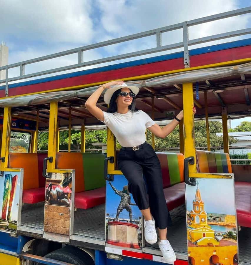 Cartagena: Explore with a city tour aboard a typical "chiva". - What $31 gets you
