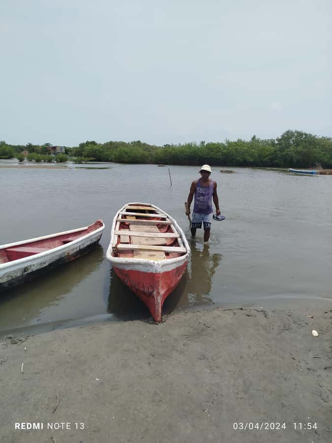 Cartagena: FISHERMEN'S ISLAND IN THE MANGROVES by canoe - What the $28 price really includes