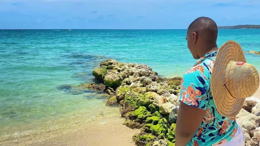 Cartagena: Four Island + Snorkel and See Plankton - Seeing Pablo Escobar’s plane from the water