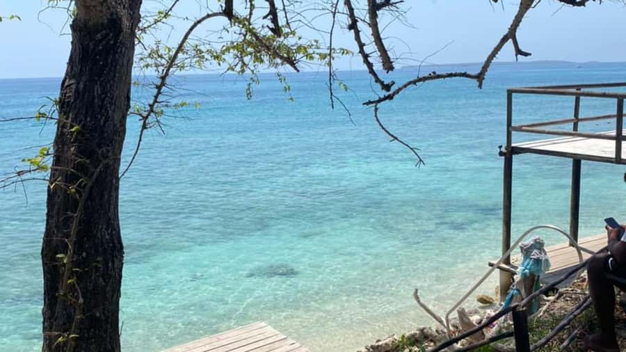 Cartagena: Four Island + Snorkel and See Plankton - Lunch and a break at Freedom Beach Club