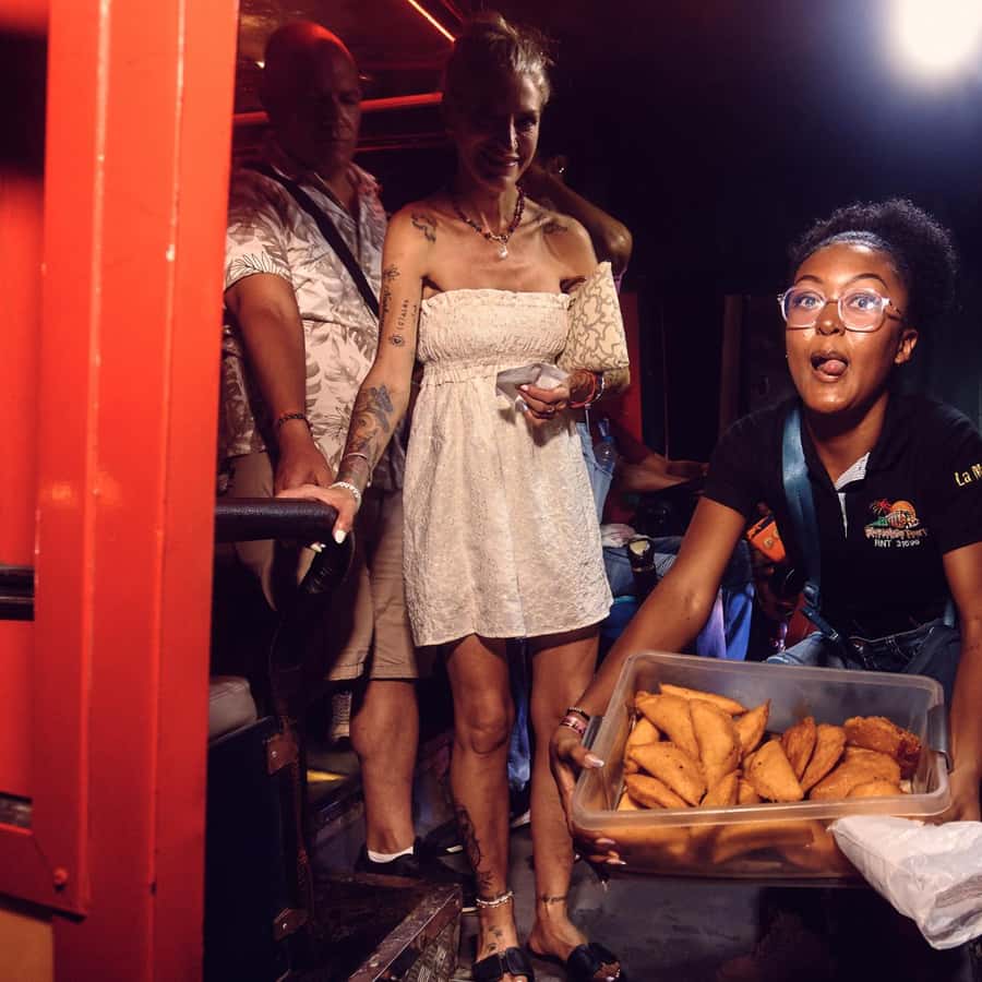 Cartagena: Funny PartyBus with dance floor and good music! - Is $26 a fair price?