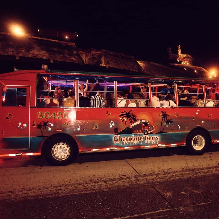 Cartagena: Funny PartyBus with dance floor and good music! - Bocagrande: city lights and a gradual warm-up