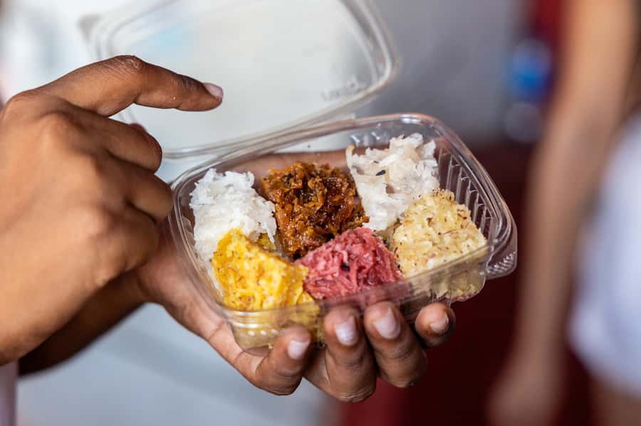Cartagena: Guided Street Food Tour with Tastings - The Walled City: classic bites with a local explanation