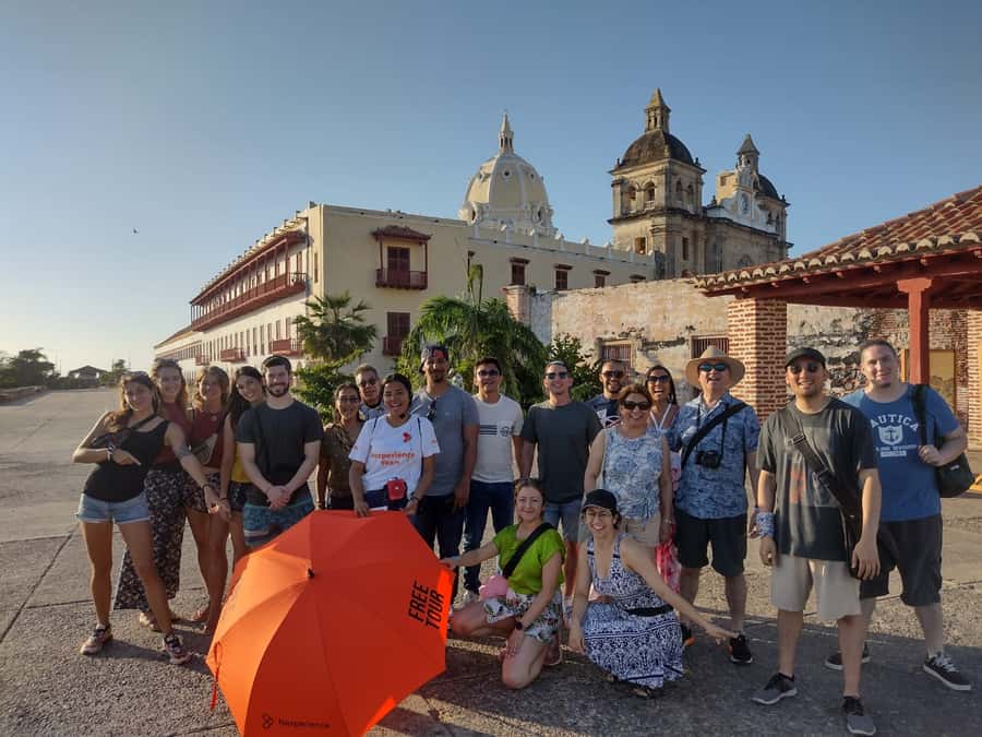 Cartagena: Historic Center and Getsemaní Shared Walking Tour - Finishing on Callejón Ancho and Calle San Juan