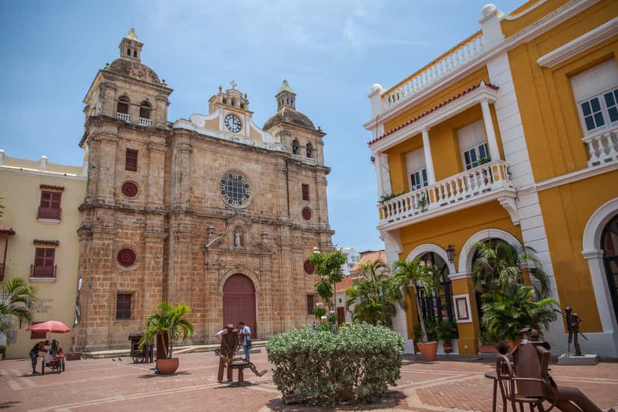 Cartagena: History, Culture & Coffee Experience - Centenario Park and the shift to Getsemaní