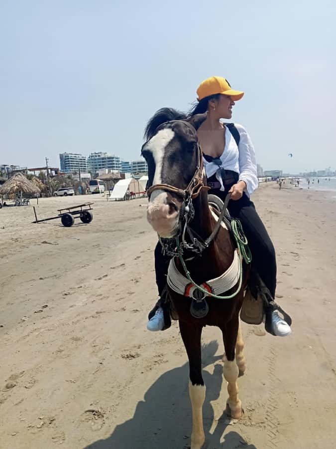 Cartagena: Horse riding on the beaches of Cartagena & PHOTOS - The horses, horsemen, and riding support