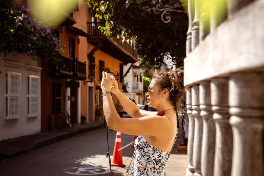 Cartagena Instagram Mobile Workshop: Scenic and Trendy Shots - What the $75 price really covers