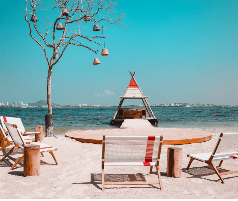 Cartagena: La Punta Beach Club Day Pass (Lunch included) - Pool, swings, volleyball, and time by the water