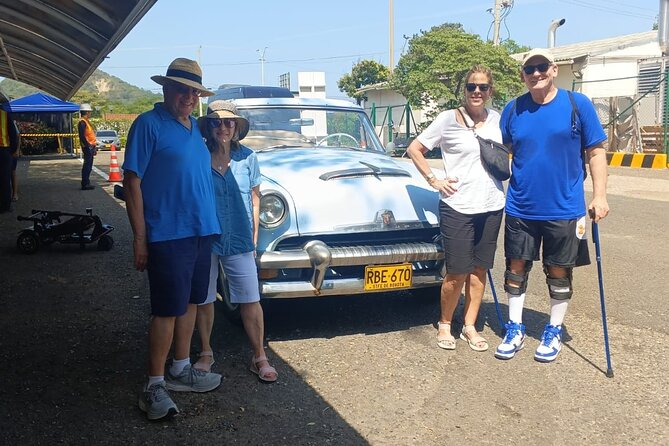 Cartagena Luxury Classic Car Tour + Bilingual Historian Guide - Las Bóvedas and Cartagena’s defensive past