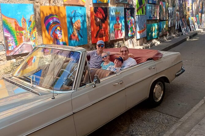 Cartagena Luxury Classic Car Tour + Bilingual Historian Guide - Getsemaní and Plaza de la Trinidad