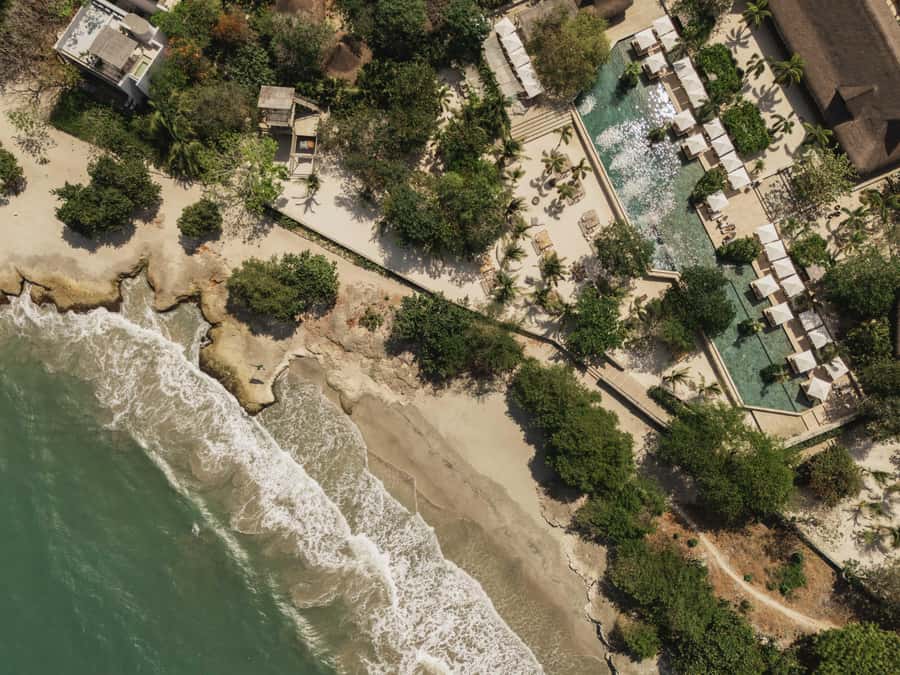 Cartagena: Makani Luxury Beach Club Day Pass - The short boat ride from Bocagrande to Tierra Bomba