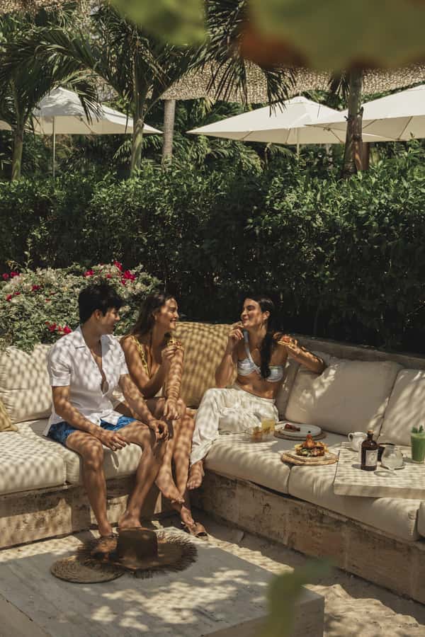 Cartagena: Makani Luxury Beach Club Day Pass - Choosing the right schedule