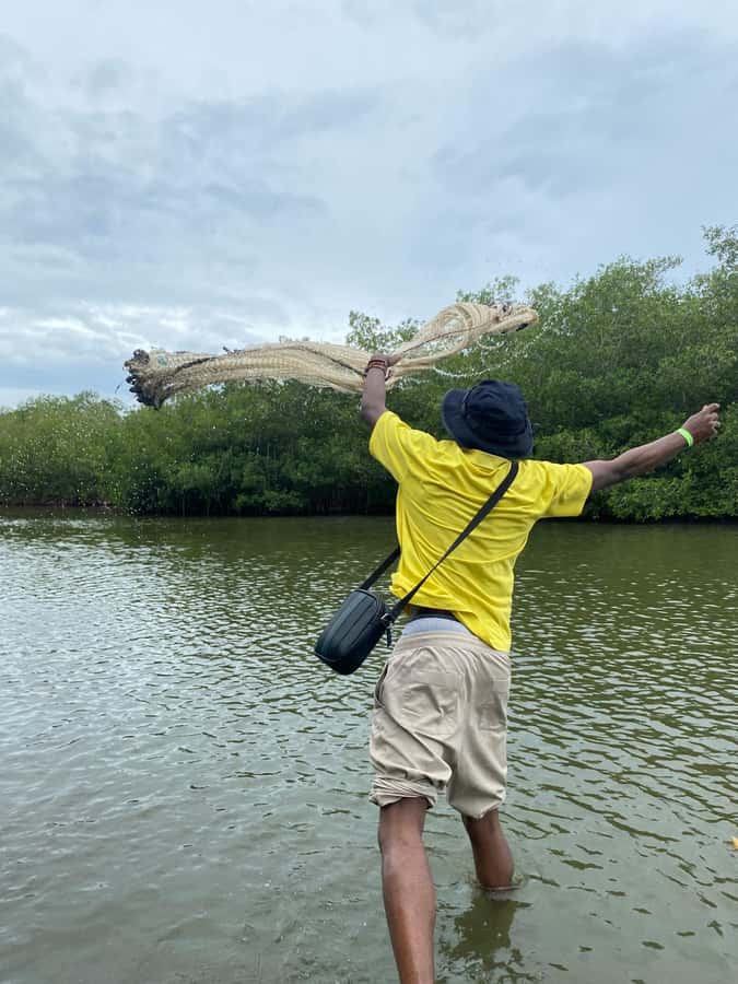 Cartagena: Mangrove Eco Tour & Fishing with Transportation - Timing, transportation, and the two-hour schedule
