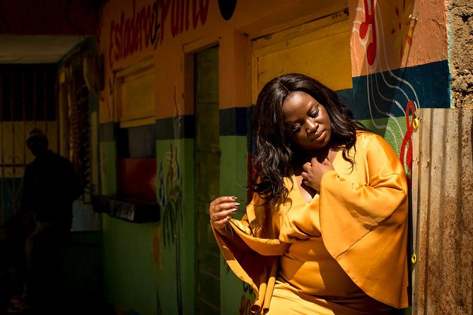 Cartagena Memory Session - Finding color, facades, and useful light