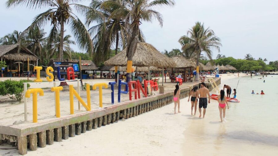 cartagena: Mucura and Santa Cruz Islands Tour spectacular - Who will enjoy this island trip most