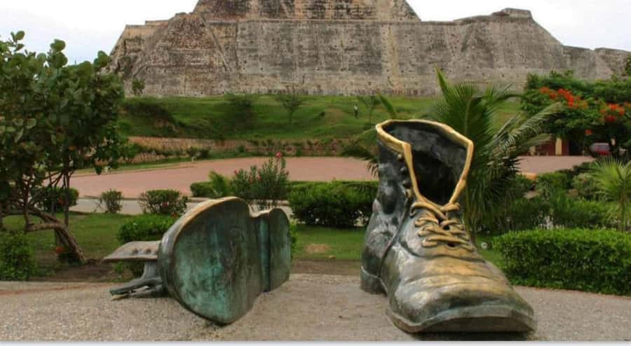 Cartagena: Panoramic City Tour, Monuments, Walls, Castle - San Felipe Castle and the extra entrance fee