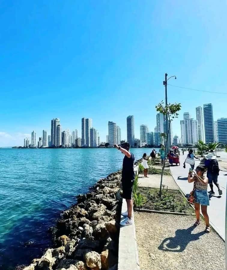 Cartagena: Panoramic City Tour, Monuments, Walls, Castle - Cartagena’s letters and the return toward Centro