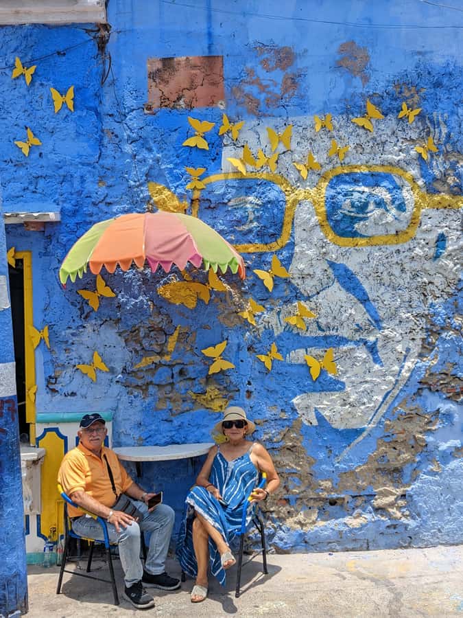 Cartagena: Private City Tour in an Air-Conditioned Vehicle - The final walk to the Clock Tower