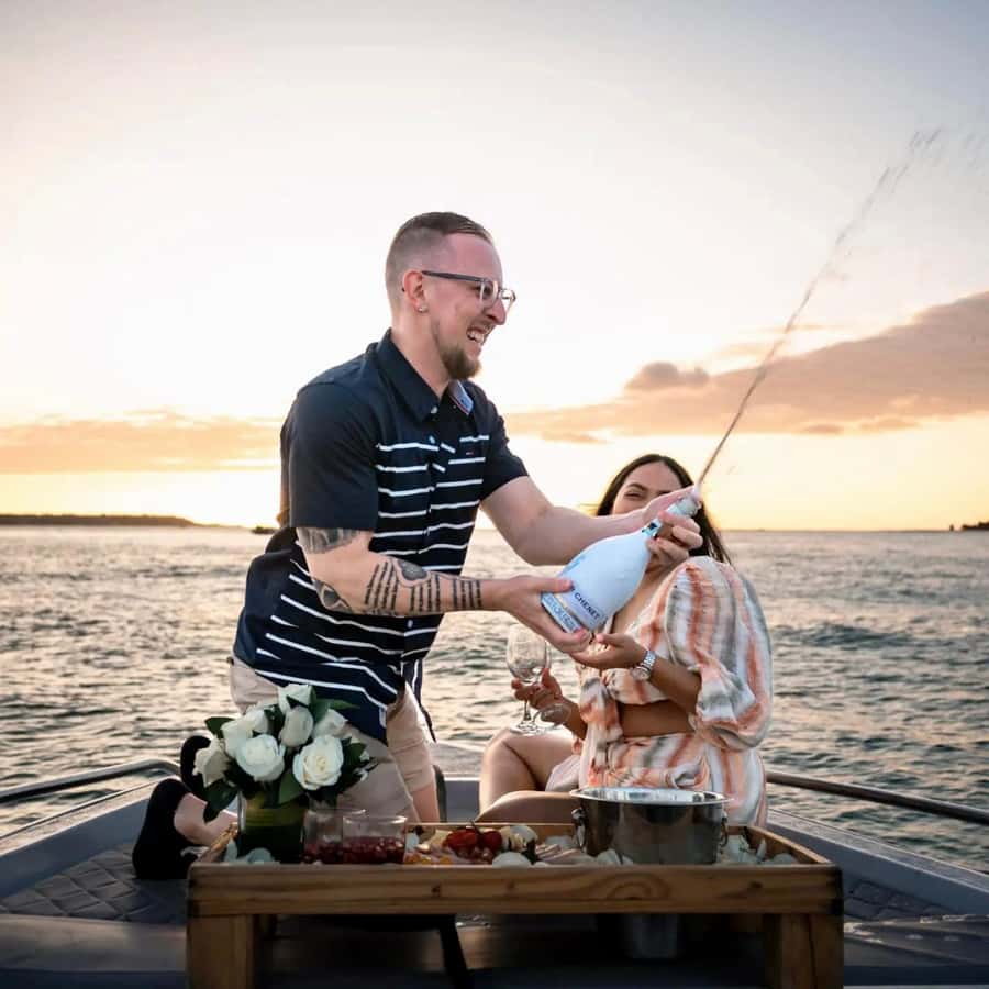 Cartagena: Private Sunset and Night Boat Tour - Why Cartagena Bay is best at sunset