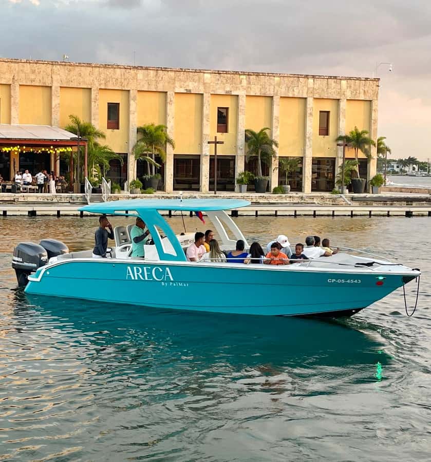Cartagena: Private Sunset and Night Boat Tour - Meeting at the wooden pier by the Convention Center
