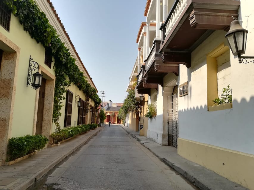 Cartagena: Private Walking Tour with German or Italian Guide - Who will get the most from this walk