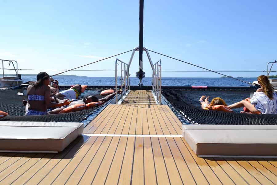 Cartagena: Rosario Islands Catamaran with Lunch and Snorkel - Lunch served while the catamaran heads home