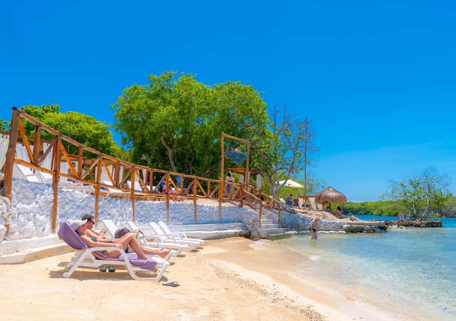Cartagena: Rosario Islands Day Tour with Snorkel & Lunch - Barú, Playa Blanca, and the included lunch