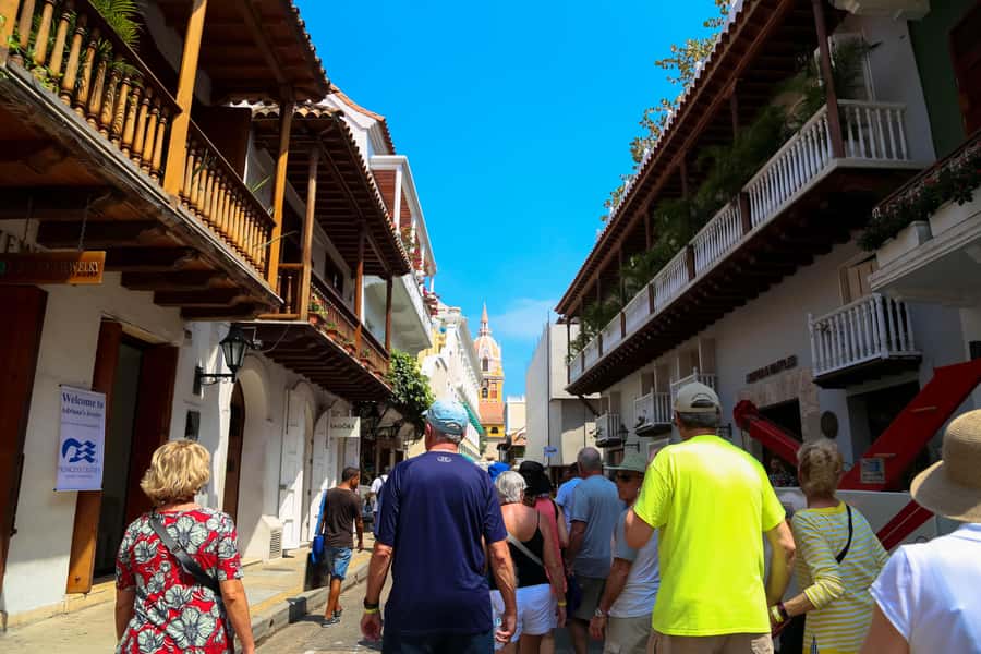 Cartagena: Shared Walking Tour of the Colonial Old Town - Practical preparation for the 3:00 p.m. walk