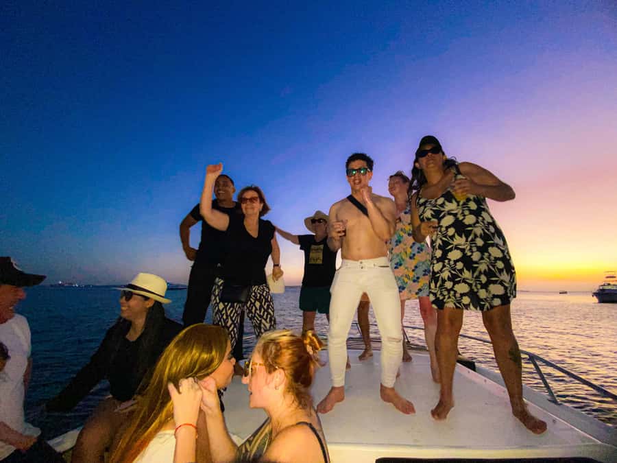 Cartagena: Speed Boat Party on the Bay with open bar - Music, Animation, and the Social Mood