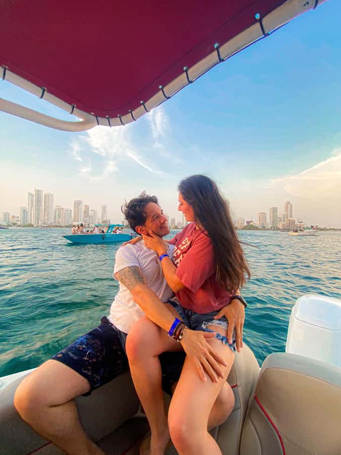 Cartagena: Sunset in boat in the bay with music and liquor - Key points to know before boarding