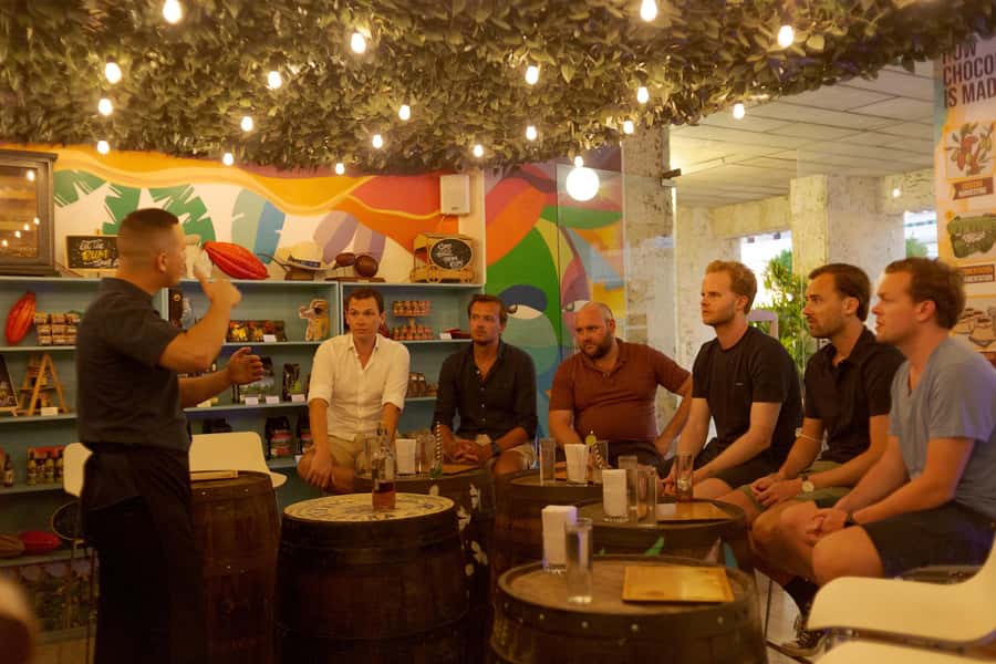 Cartagena: The Legendary Colombian Rum and Chocolate Tasting - The first pours: everyday rum and savory Colombian bites