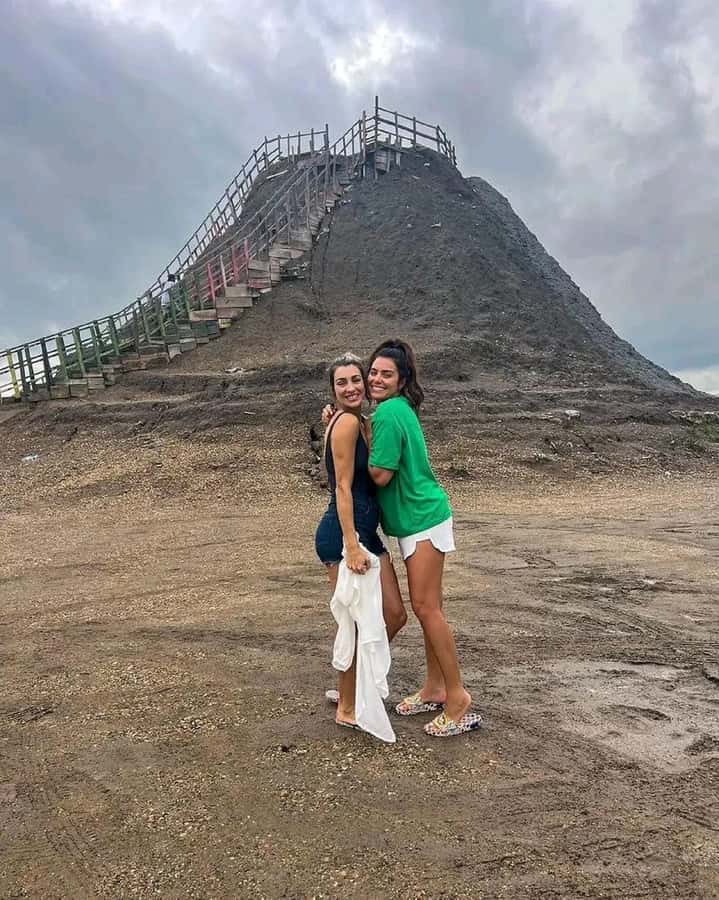 Cartagena: Totumo Mud Volcano with Bilingual Guide - What the Totumo mud volcano actually feels like
