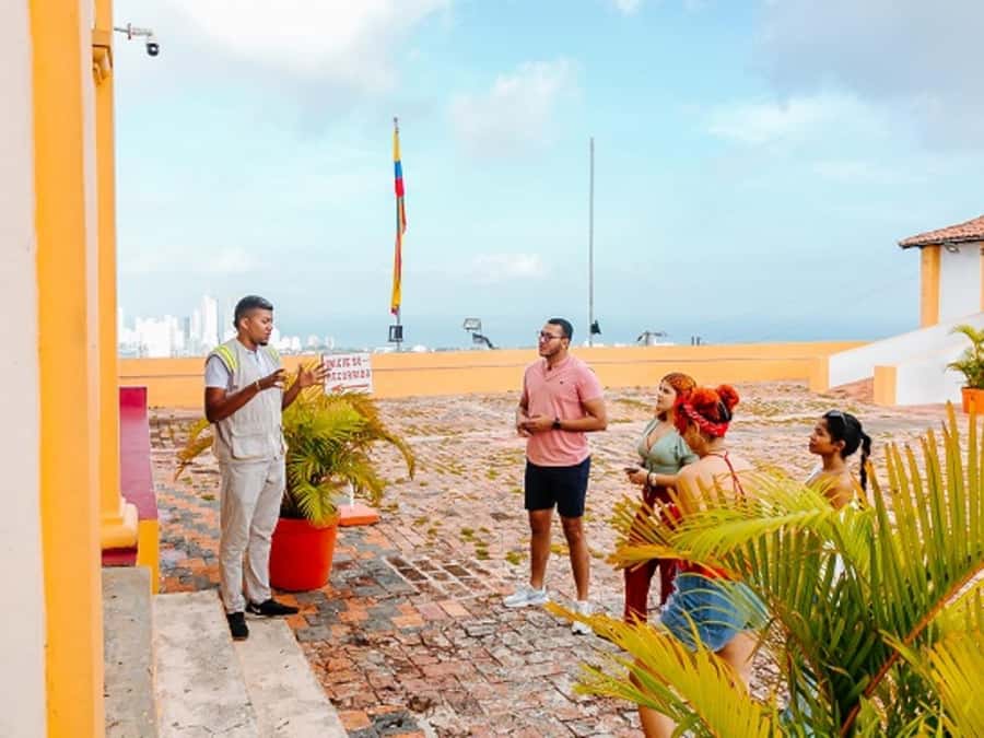 Cartagena: Tour the emblematic Cerro de la Popa - Leaving the coast for Cartagena’s highest point