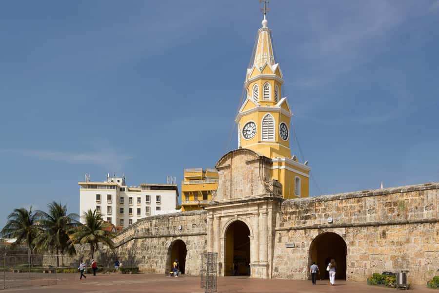 Cartagena: Walled City & Getsemani Private Tour - Heat, rain, and the pace of the walk