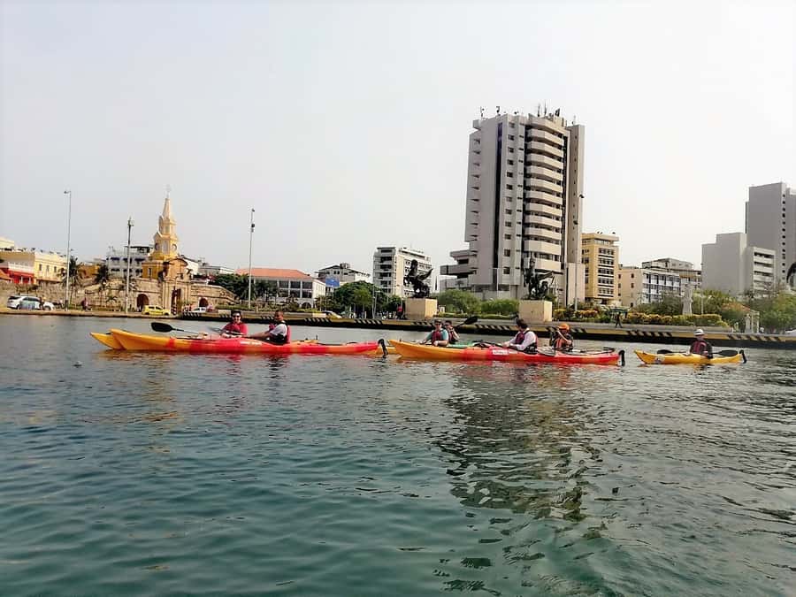 Cartagena: Walled City Kayak Tour - Passing the Camellón de los Mártires and convention center