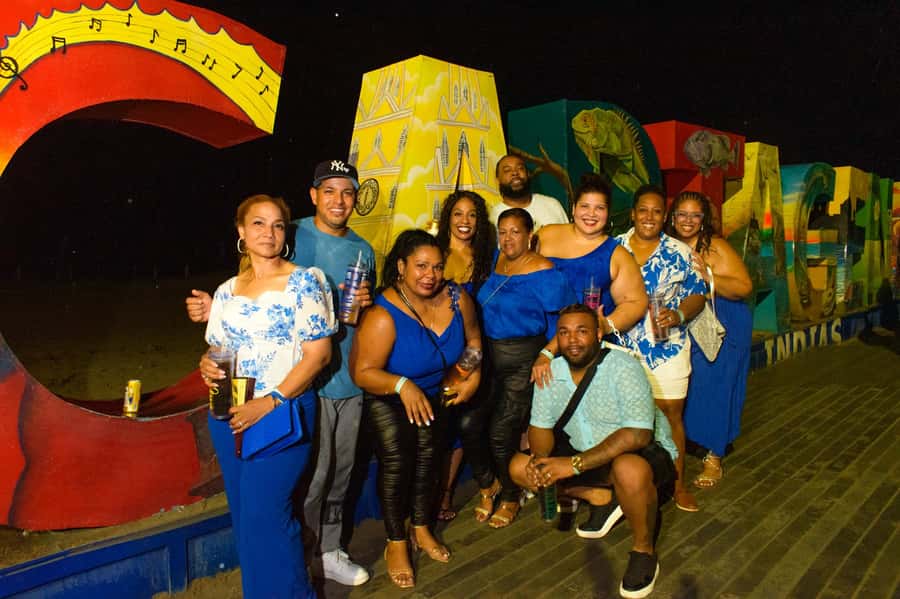 Chiva Party Cartagena: a unique experience in the city, joy and dance. - Comfort, space, and group size matter