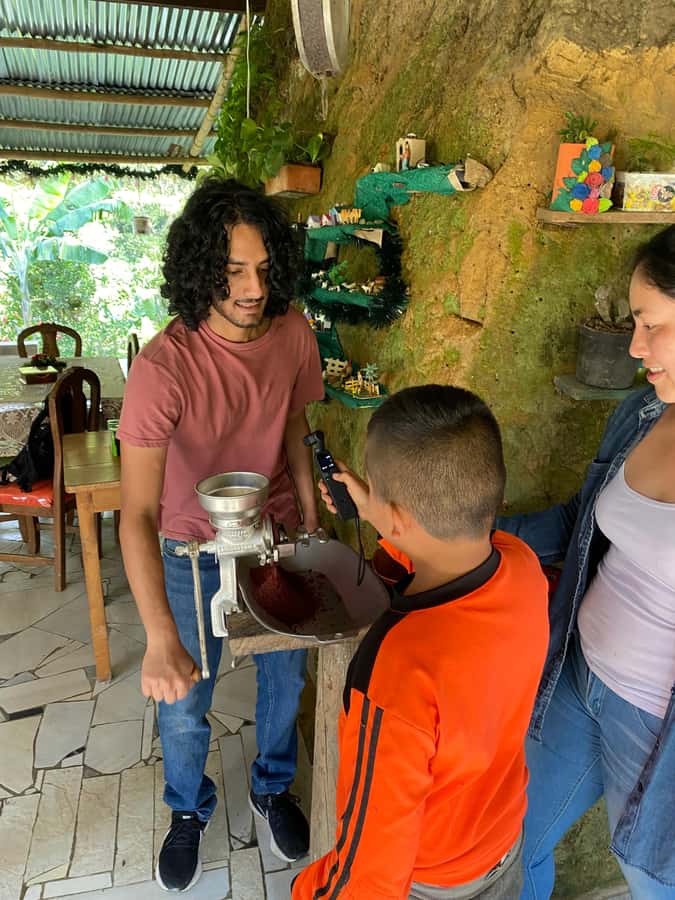 Chocolate tour near the Medellín - Who will enjoy this day most?