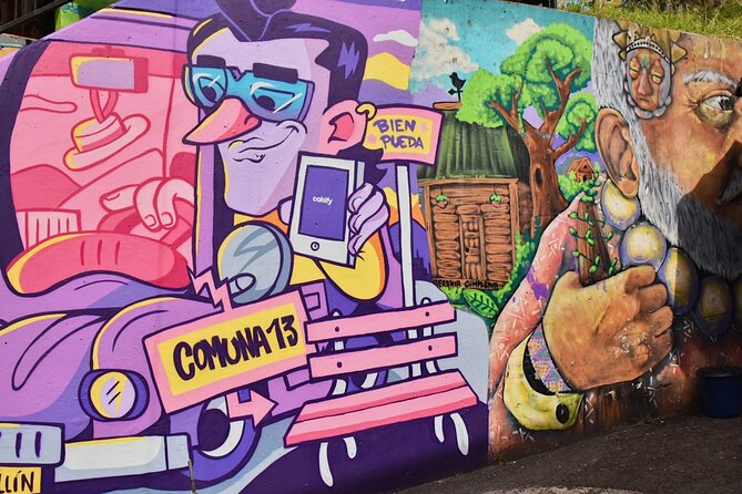 City Tour + Commune 13 Medellin - Why Comuna 13 gives this Medellín tour its purpose