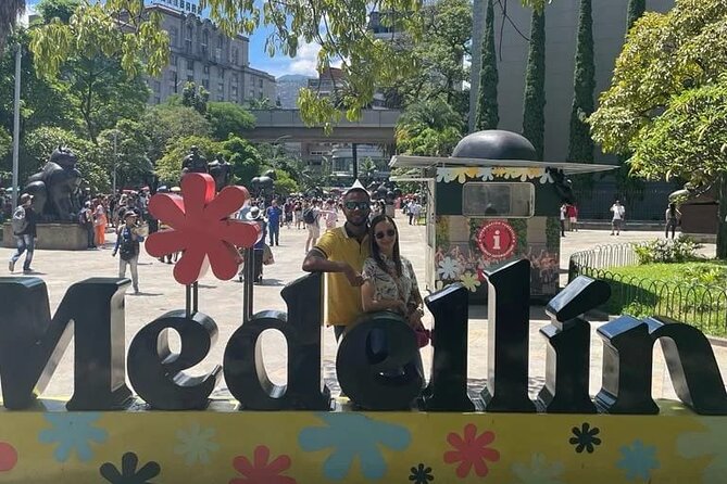 City tour, Commune 13, Metro Cable, Botero Park and more. Private - Why Comuna 13 is the heart of the tour