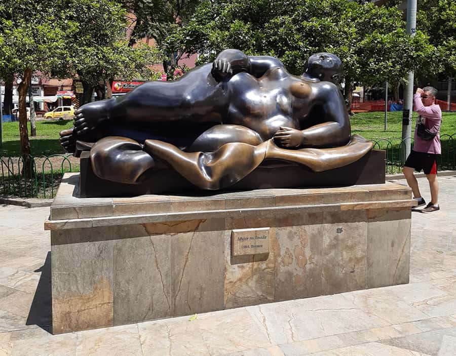 City Tour of Downtown Medellin Private or Shared - Why this downtown walk works