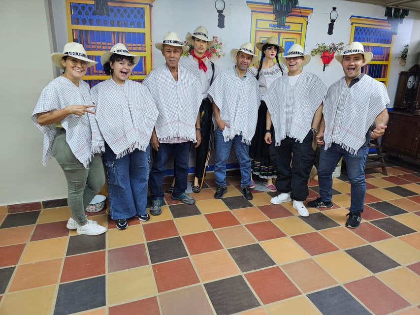 Coffee Experience with roasting show in Comuna 13 - Why this one-hour coffee lesson works in Comuna 13
