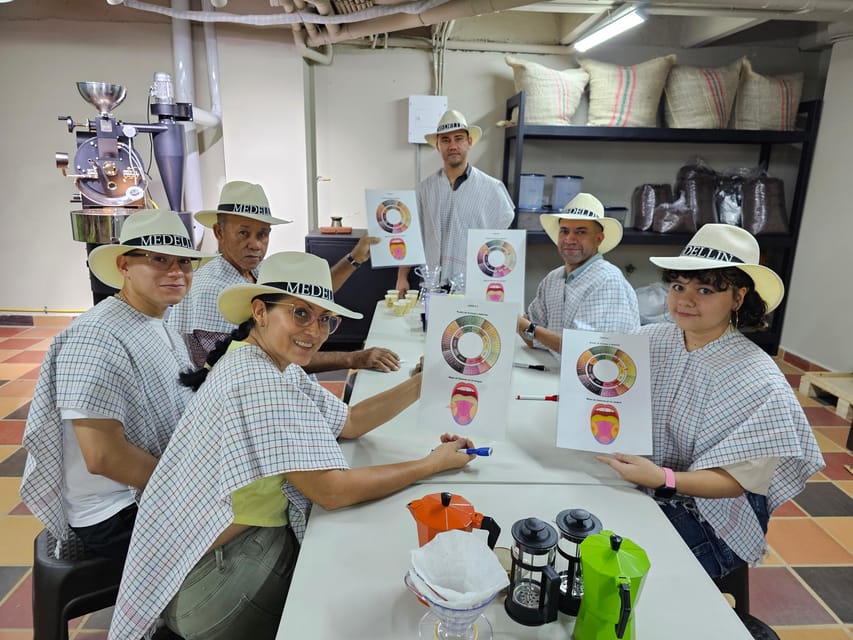 Coffee Experience with roasting show in Comuna 13 - How much value do you get for $20?