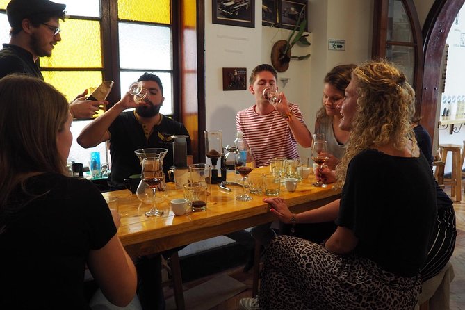 Coffee tasting experience at Divino Café Especial - House cake and a very real caffeine warning