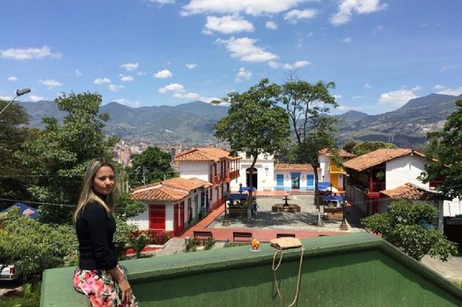 Combo Guatape and Medellin Sightseeing Tours - Pueblito Paisa gives you a quick Medellín introduction