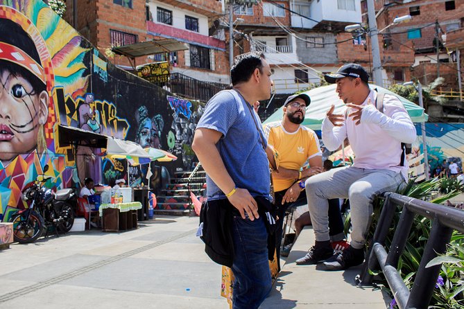 Commune 13, Graffitour street food. History.All inclusive - Key points to know before you book