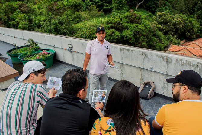 Commune 13, Graffitour street food. History.All inclusive - Walking through the Independence neighborhood