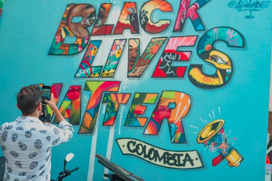 Comuna 13 and Downtown Medellín City Tour - Why this seven-hour route works as a first look at Medellín