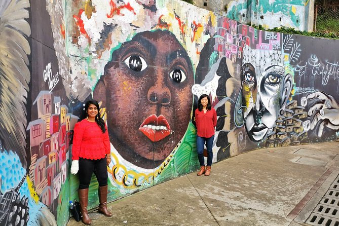 Comuna 13 & Coffee Farm Private Tour in Medellin | The Best Combo - Why this two-part day works in Medellín